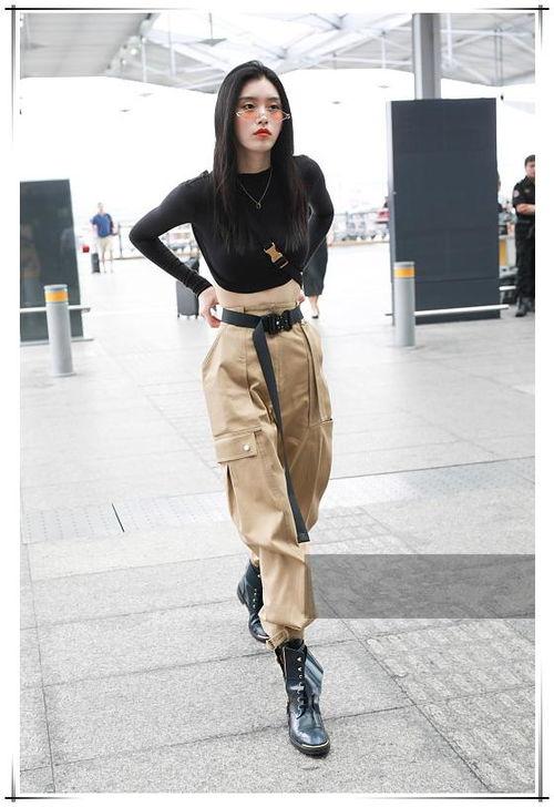 吃瓜群众的露背装,吃瓜群众露背装,性感与清凉并存